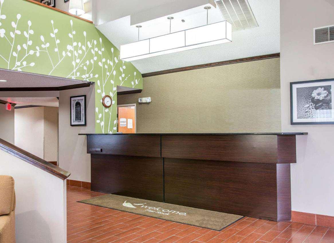 מלון Baymont By Wyndham Flat Rock מראה חיצוני תמונה